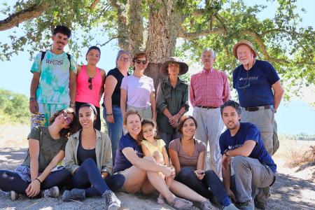 A happy group of Earthwatch volunteers and researchers!