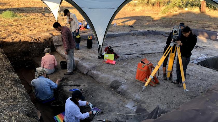 Earthwatch volunteers excavating in Portugal 