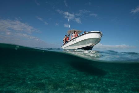 research boat in the bahamas