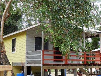 accommodations in belize