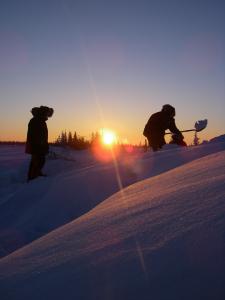 Teams that field in the winter take snow samples and measure snowpack.© Shawn Brown