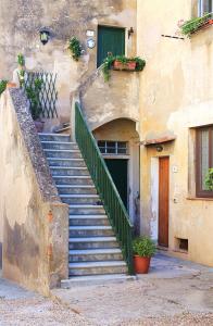 Unearthing Ancient History in Tuscany accommodations
